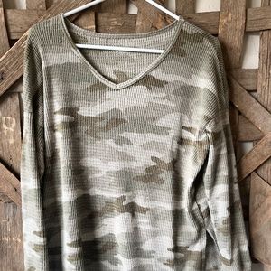 American Eagle Women’s Super Soft Ribbed Camo V-neck